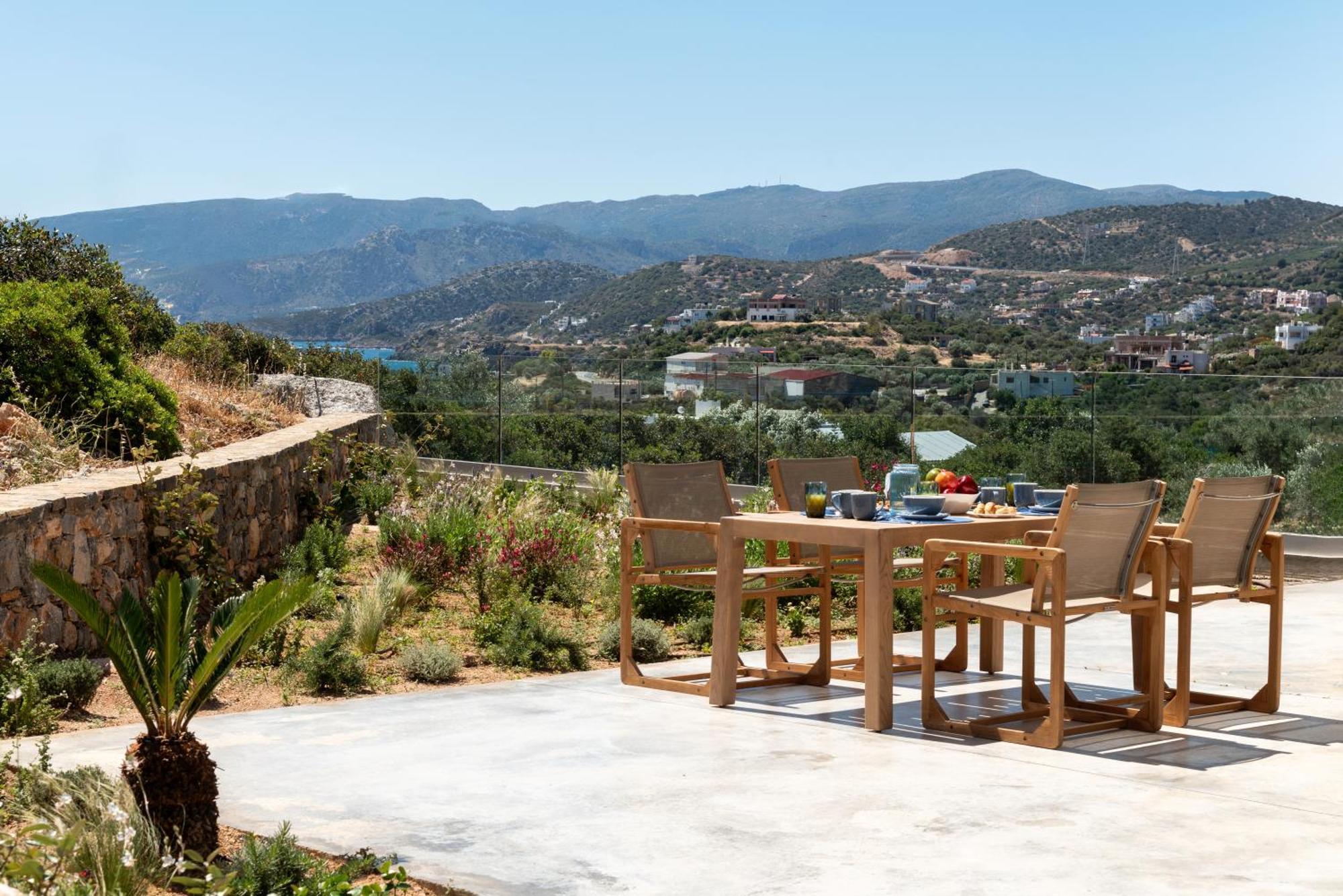 Quiet & Cozy, Aura House Holiday home *